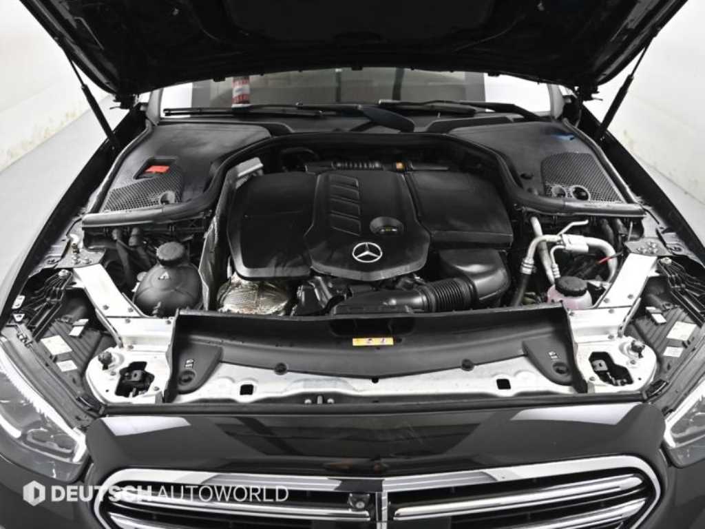 Mercedes Benz E class - Vista 6