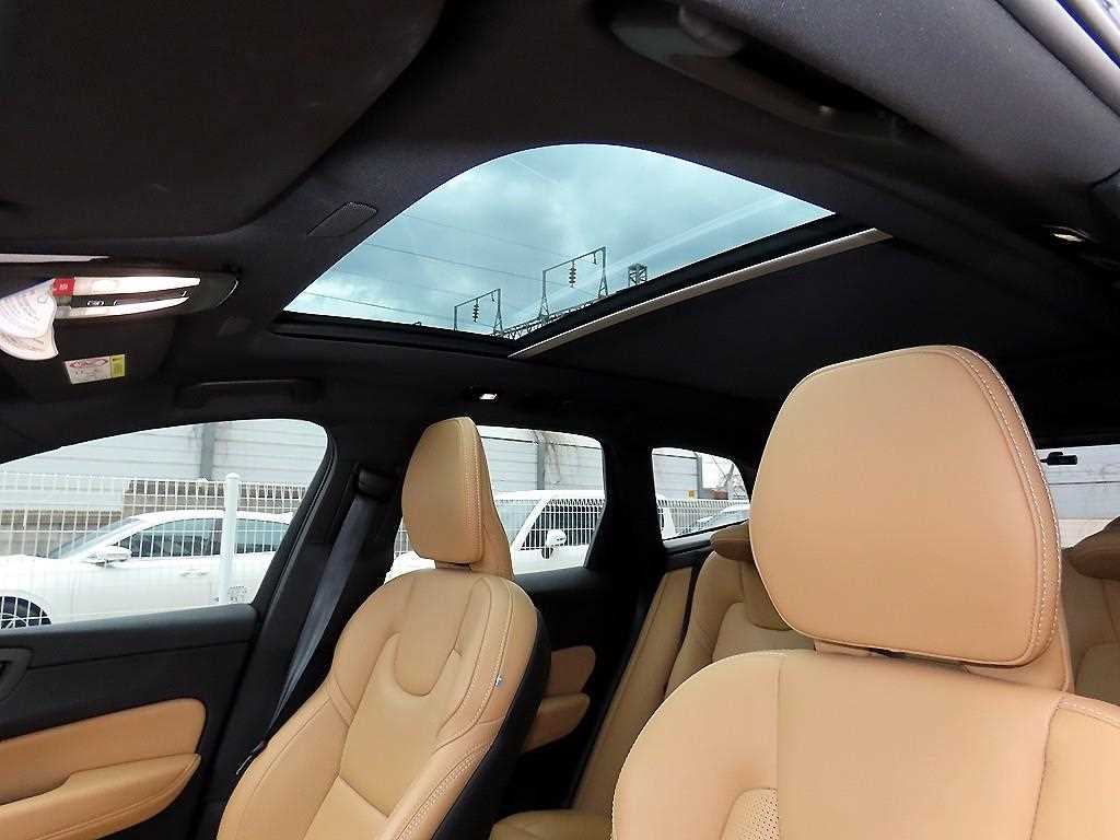 Volvo XC60 2022 Azul - Importación desde Corea - HF Imports Iquique - Foto 16