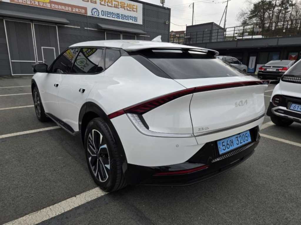 KIA EV6 - Vista 6