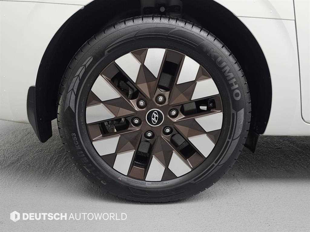 HYUNDAI Staria - Vista 5