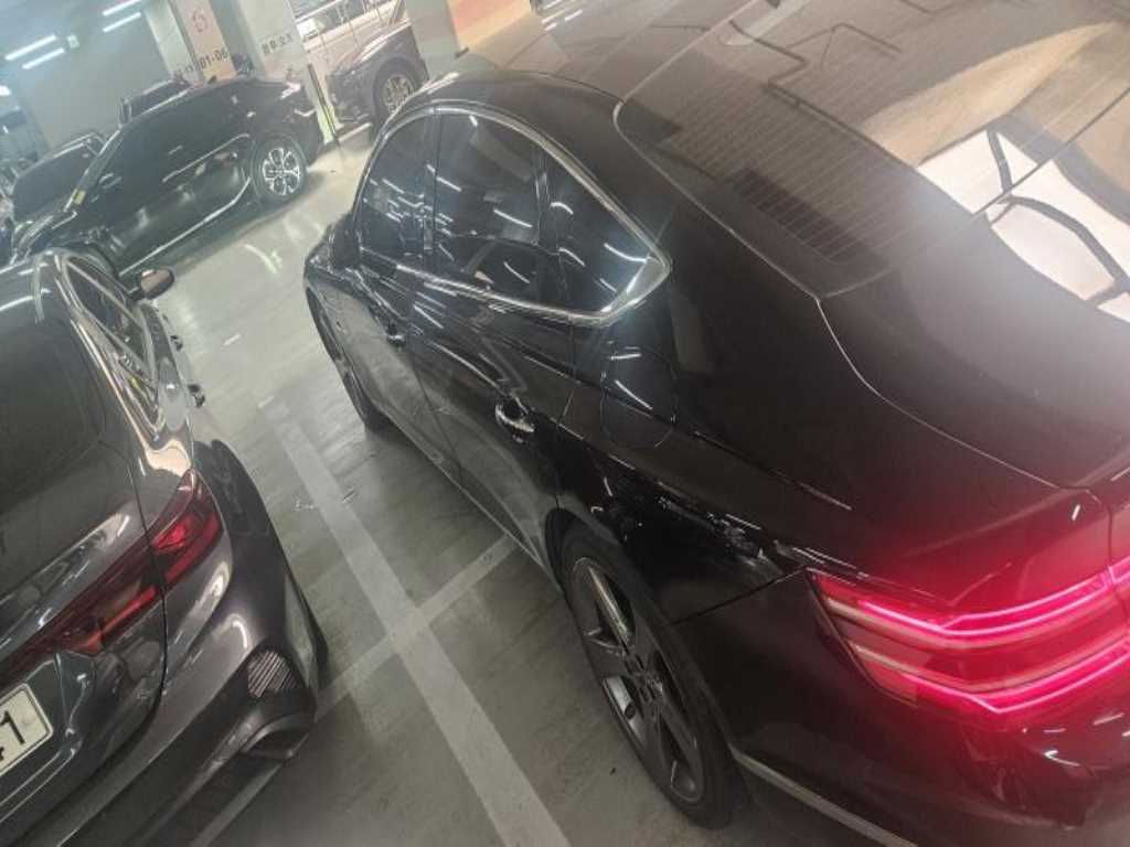 Genesis G80 - Vista 4