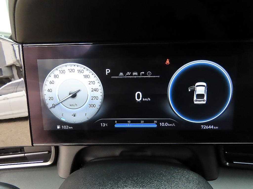 HYUNDAI Avante - Vista 9