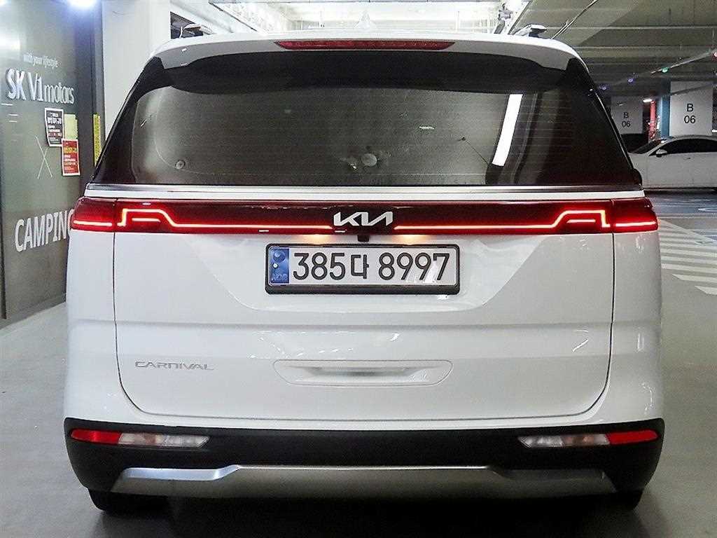 KIA Carnival - Vista 5