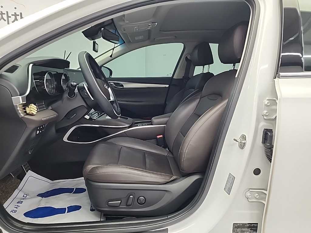 HYUNDAI Grandeur - Vista 11