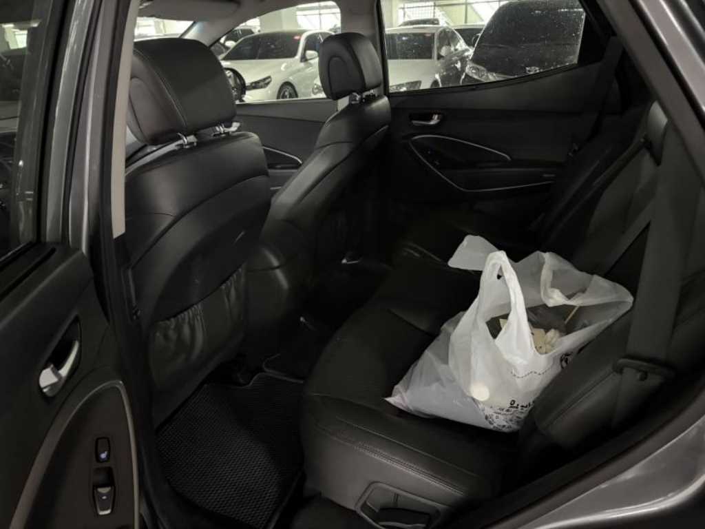 HYUNDAI Santa Fe - Vista 5