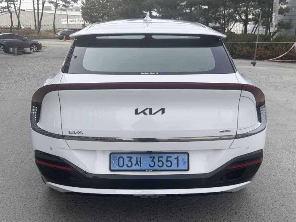 KIA EV6 - Vista 4