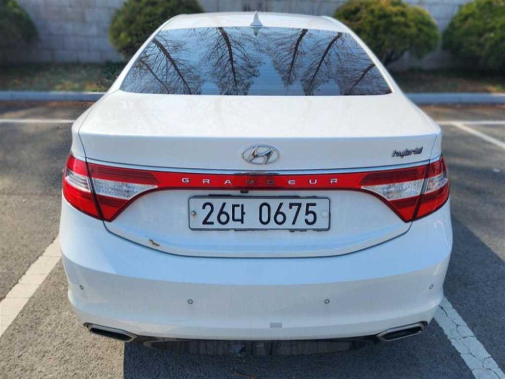 HYUNDAI Grandeur - Vista 2