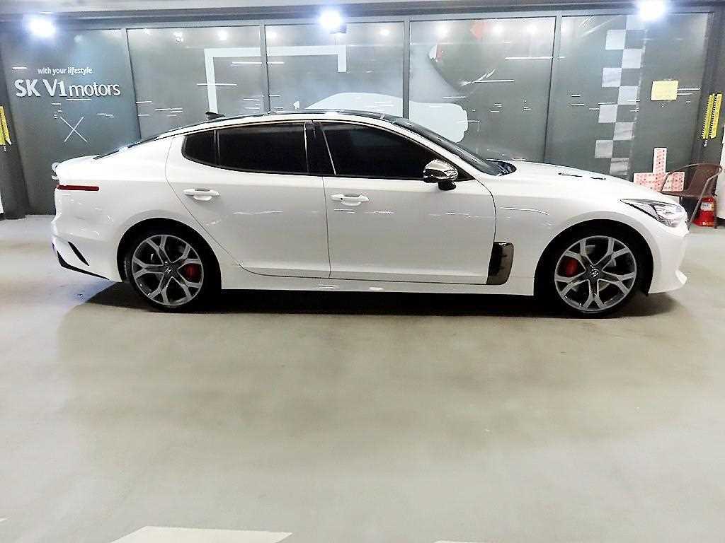 KIA Stinger - Vista 3