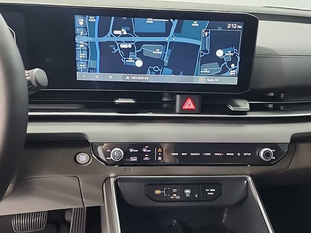 KIA Carnival - Vista 11