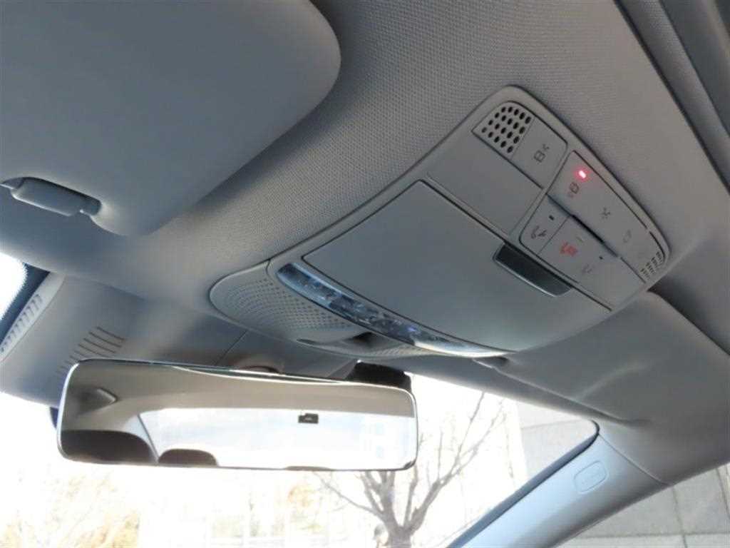 Mercedes Benz CLS Class - Vista 4