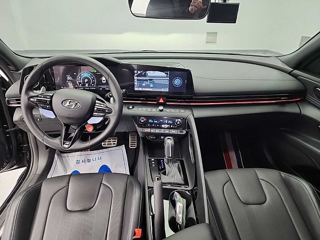 HYUNDAI Avante - Vista 7