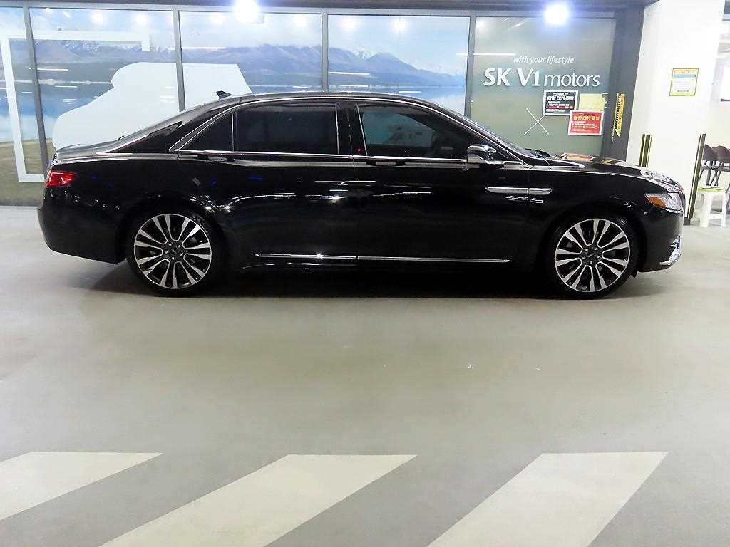 Lincoln Continental - Vista 3