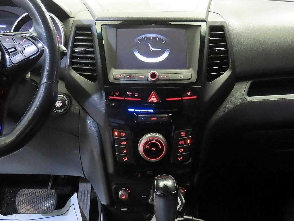 Ssangyong Tivoli - Vista 11