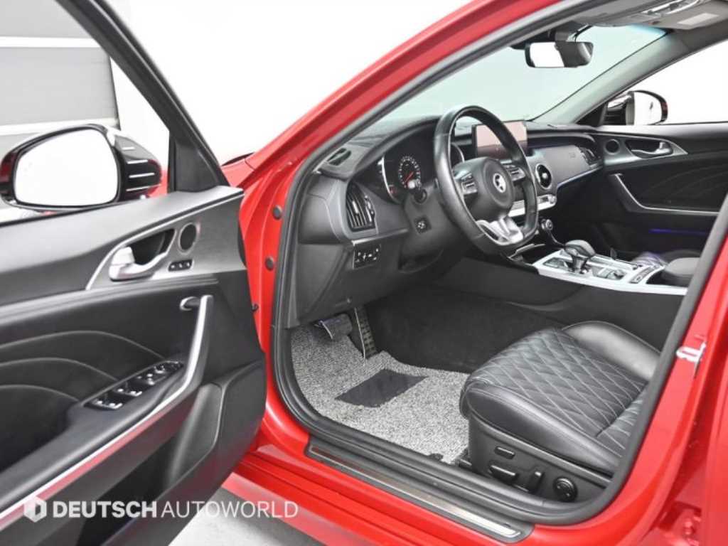 KIA Stinger - Vista 11