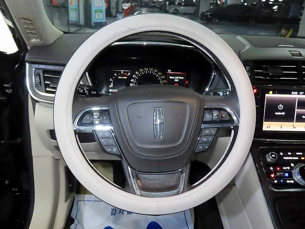 Lincoln Continental - Vista 8