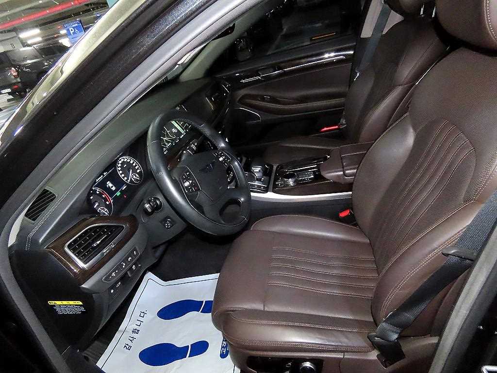 Genesis EQ900 - Vista 6