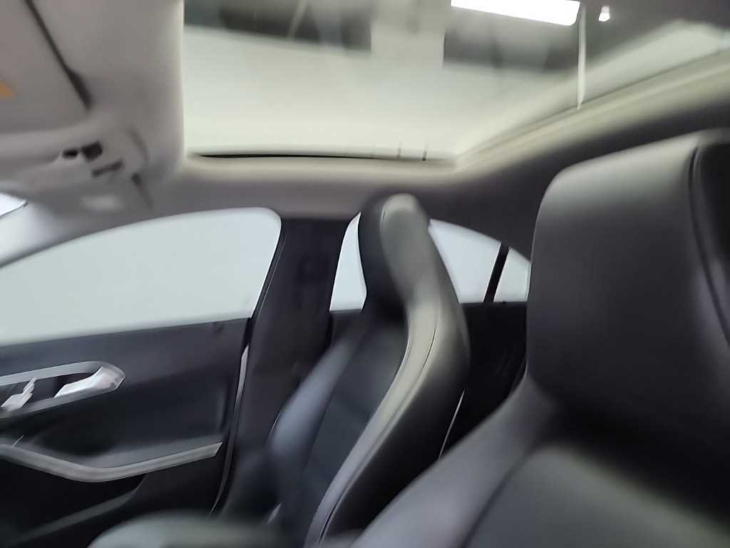 Mercedes Benz CLA Class 2018 Blanco - Importación desde Corea - HF Imports Iquique - Foto 13