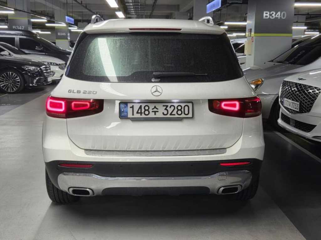Mercedes Benz GLB Class - Vista 3