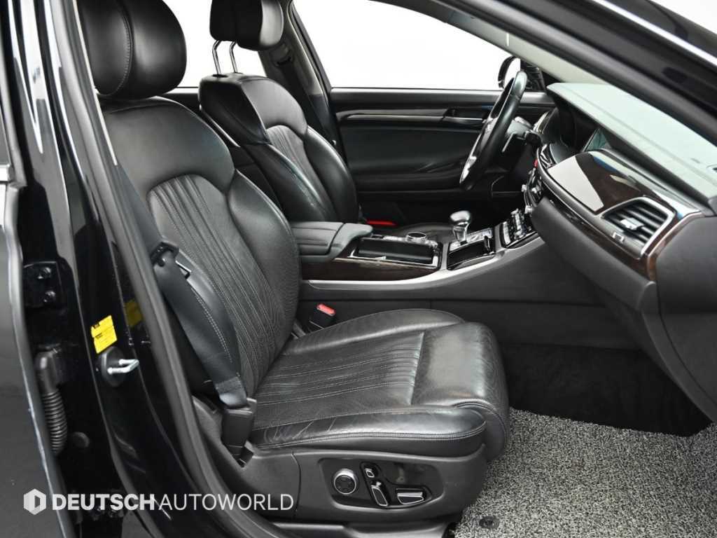 Genesis EQ900 - Vista 10