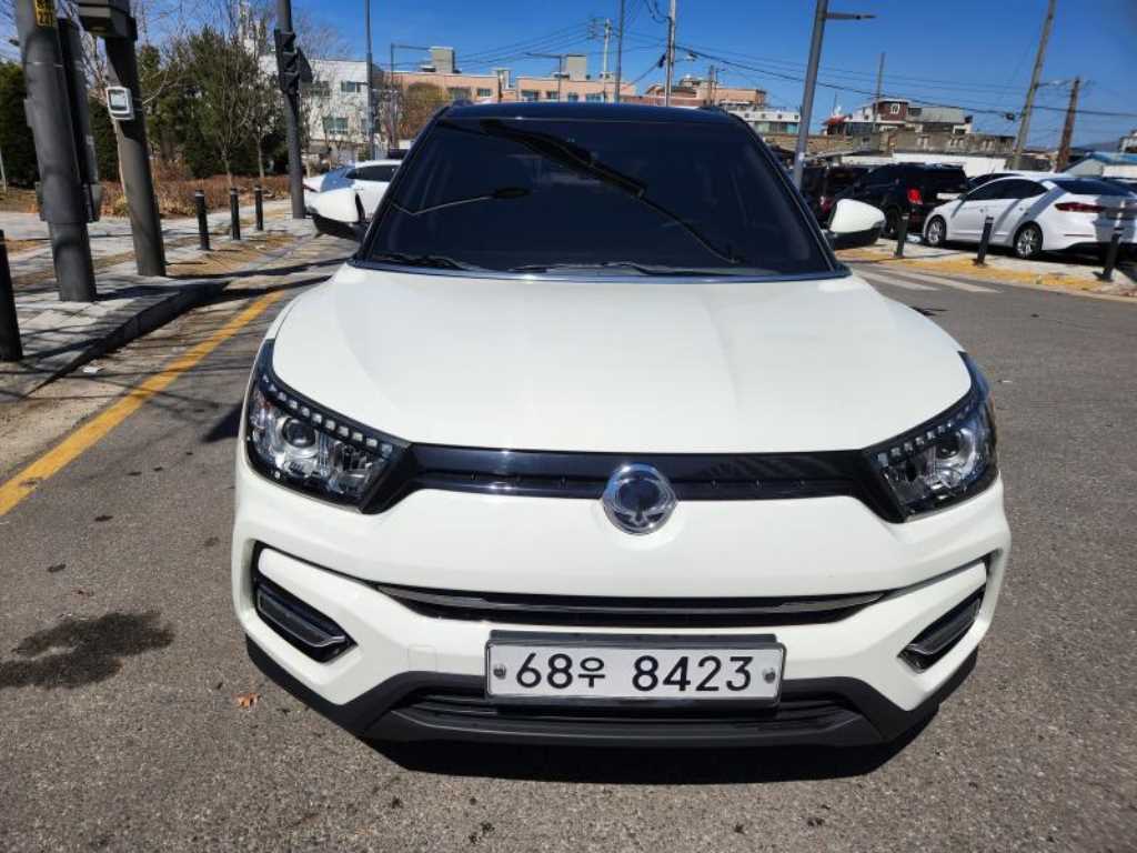 Ssangyong Tivoli - Vista 3