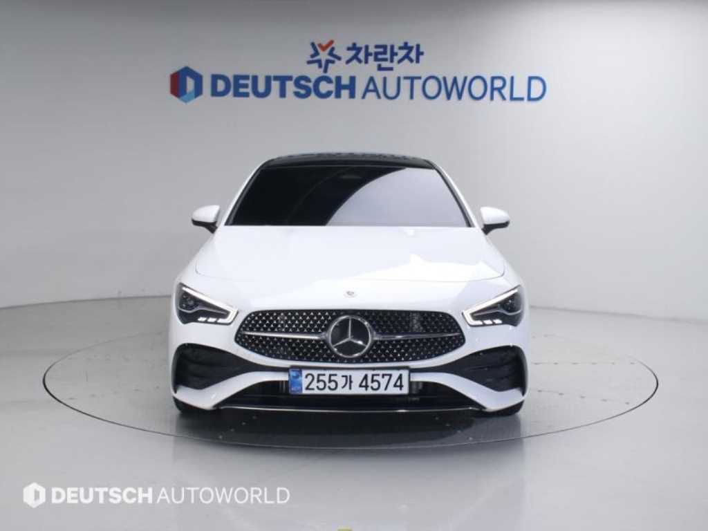 Mercedes Benz CLA Class - Vista 4