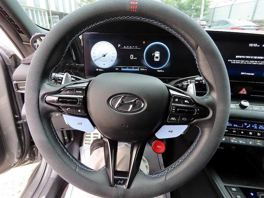 HYUNDAI Avante - Vista 8