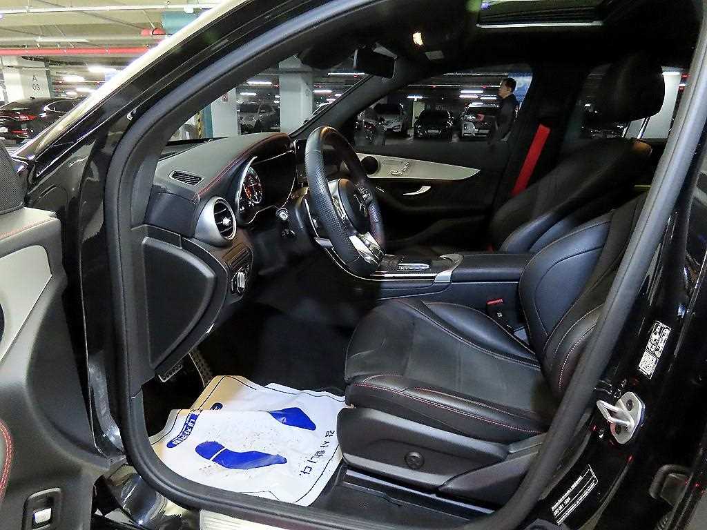 Mercedes Benz GLC Class - Vista 6