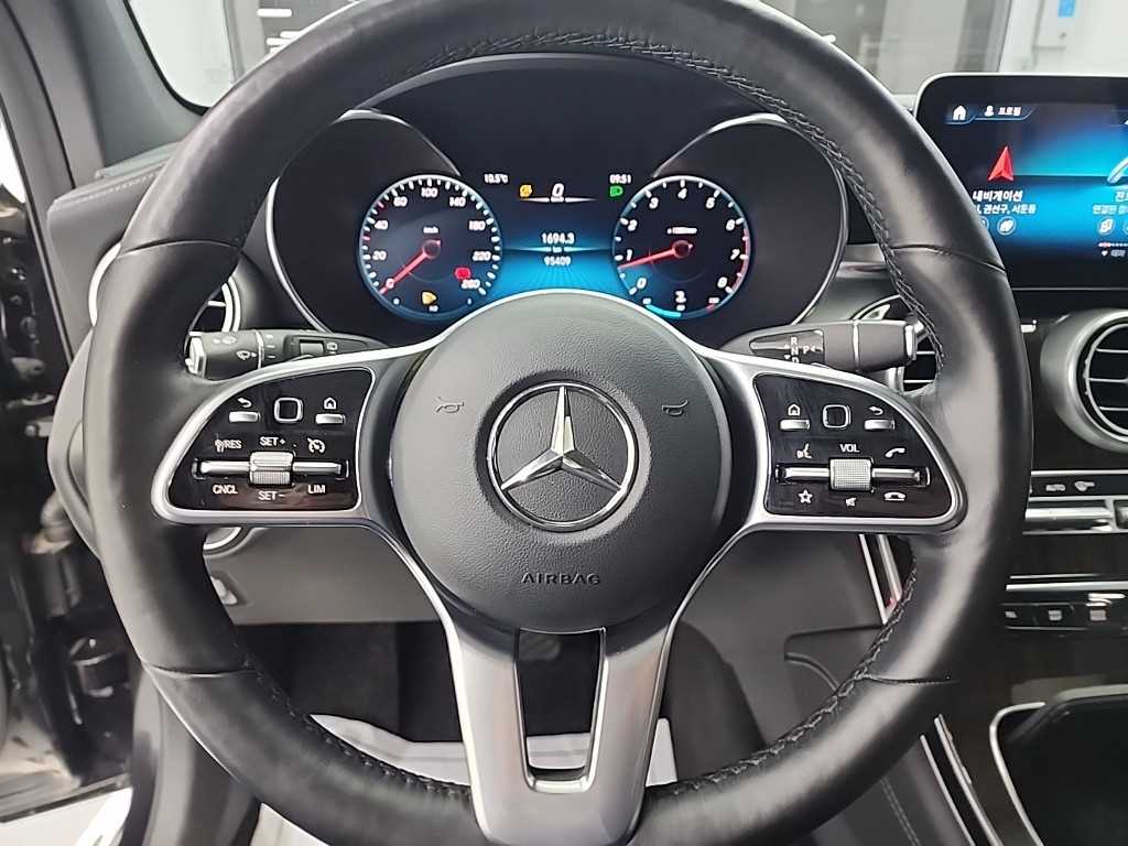 Mercedes Benz GLC Class - Vista 9