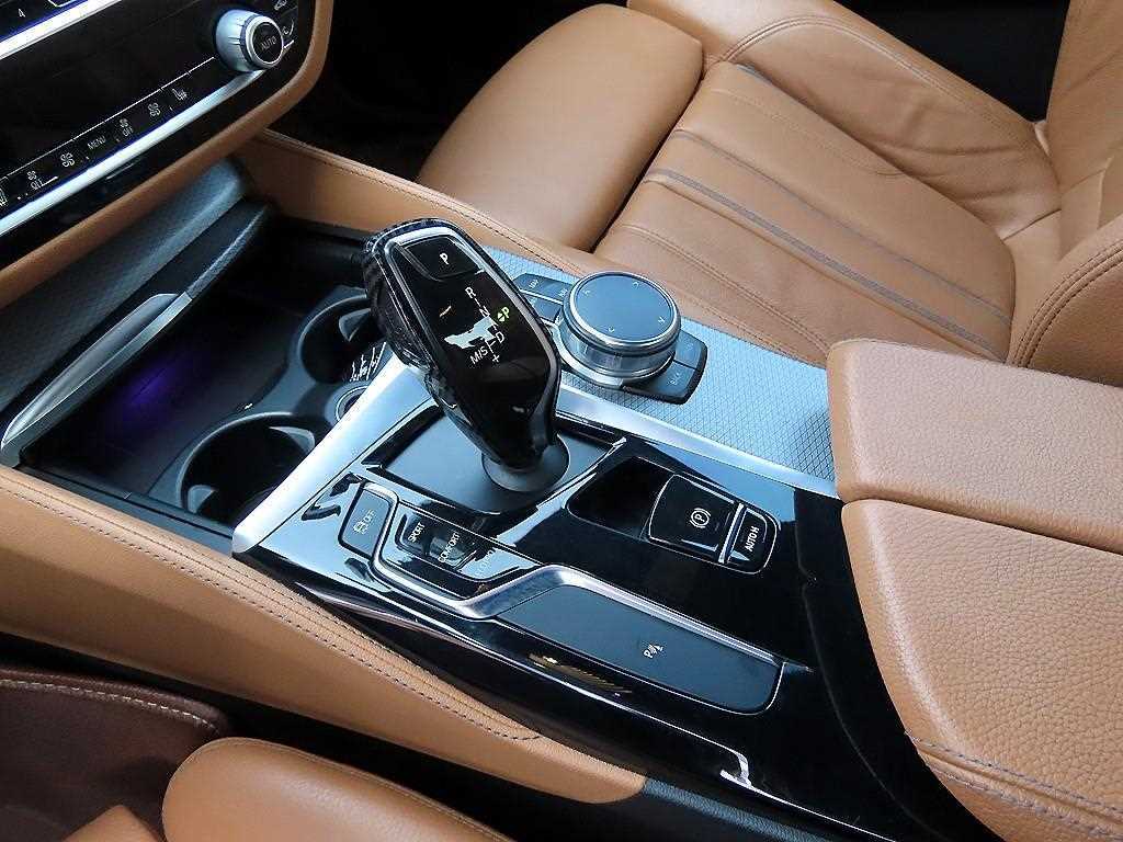 BMW 5 Series - Vista 11