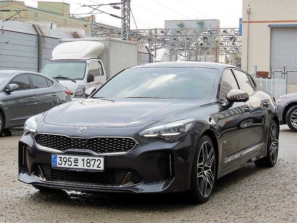 KIA Stinger - Vista 2