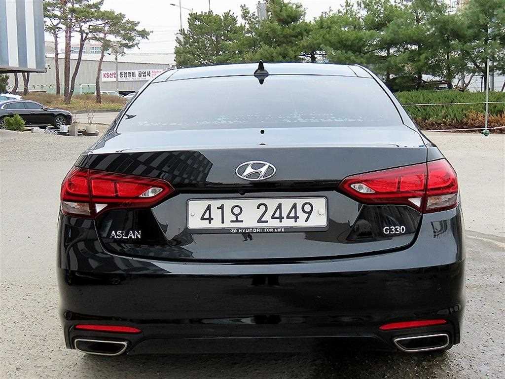 HYUNDAI Aslan - Vista 4