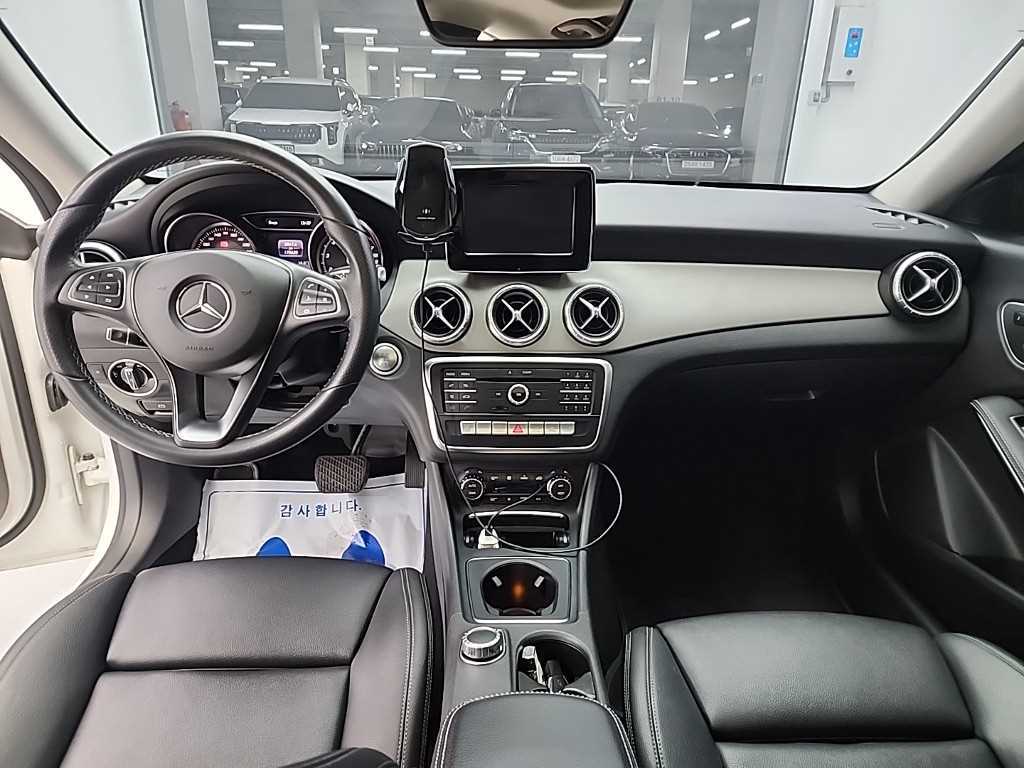 Mercedes Benz CLA Class - Vista 7