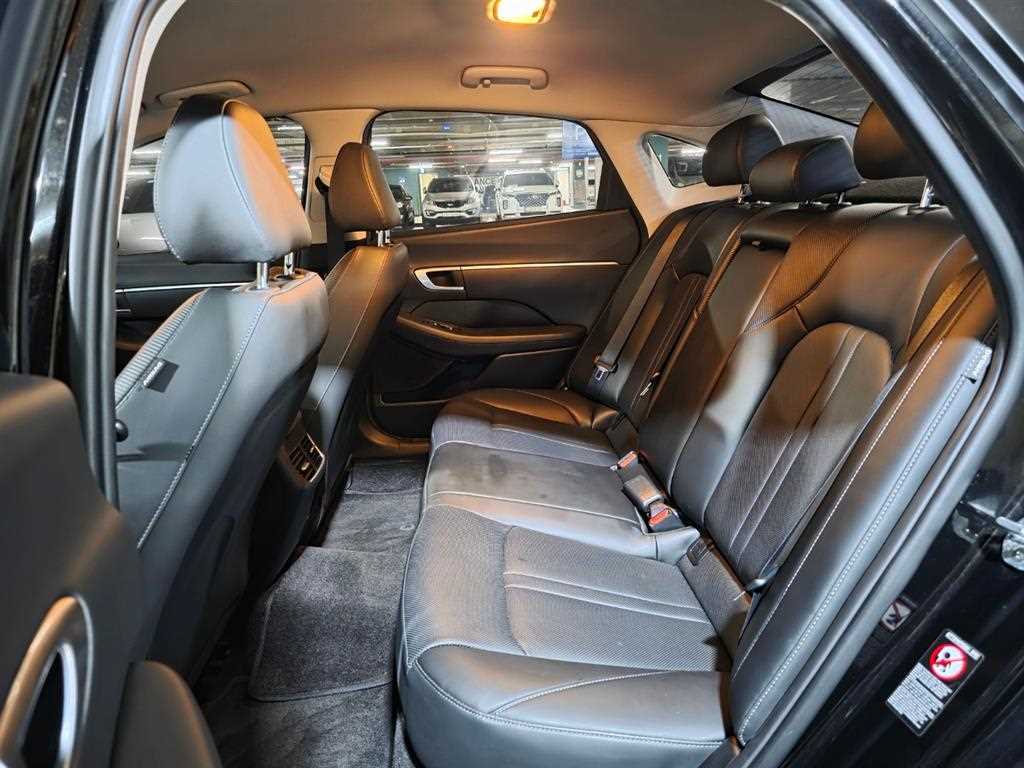 HYUNDAI Sonata - Vista 8