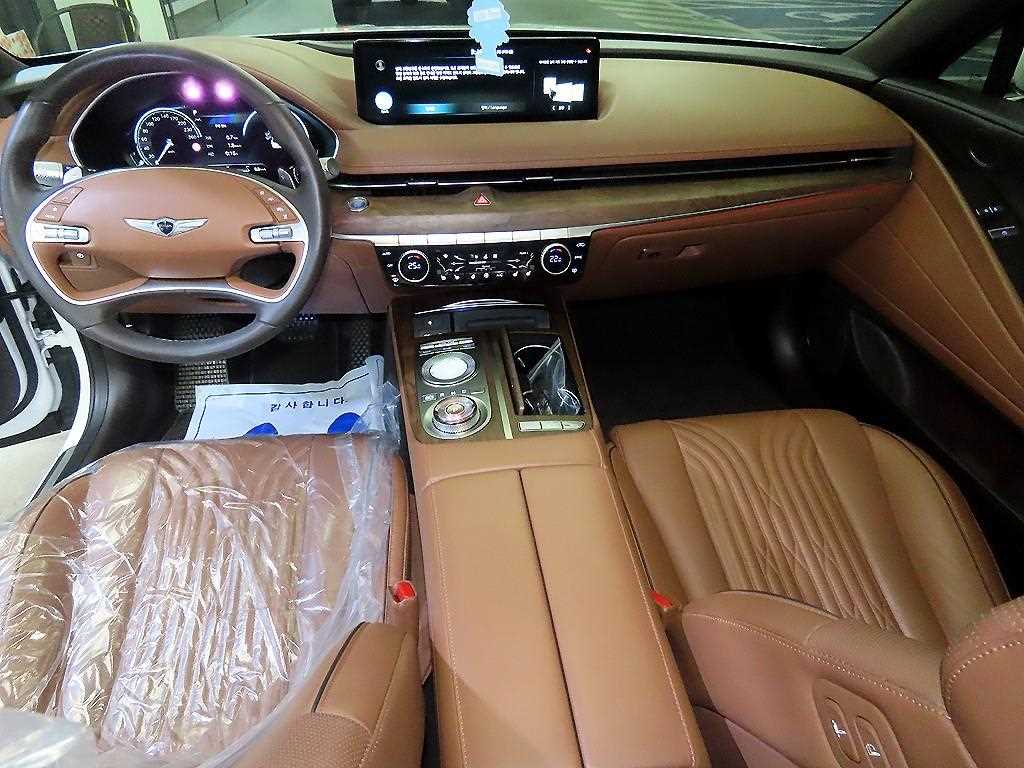 Genesis G80 - Vista 10