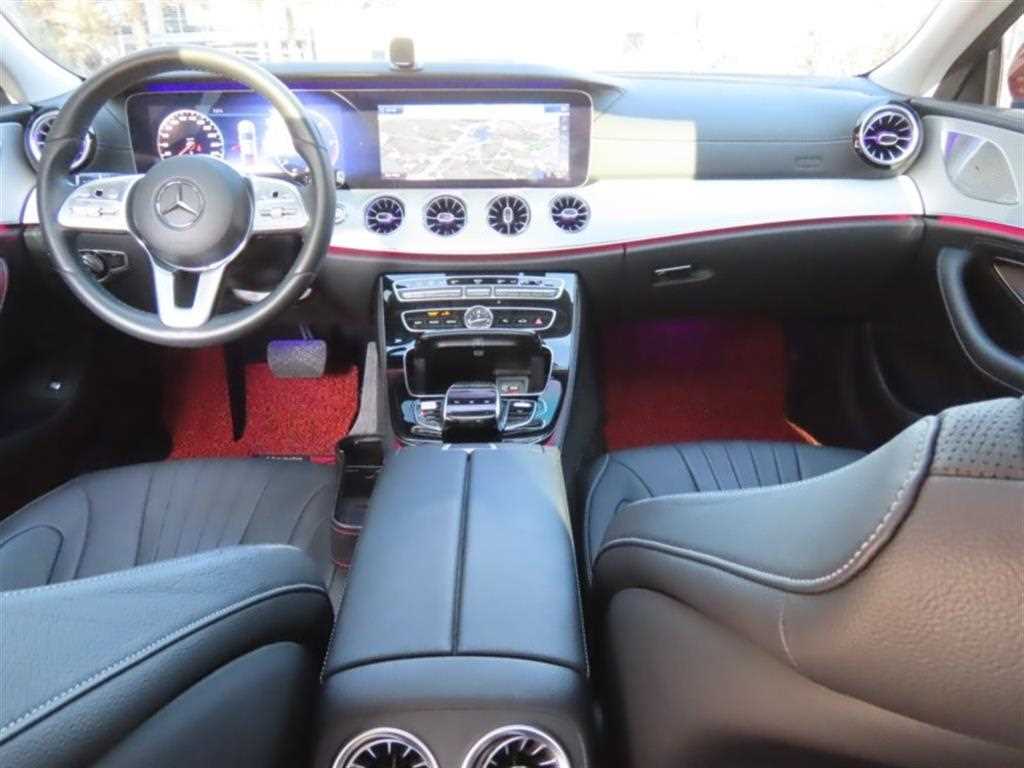 Mercedes Benz CLS Class - Vista 7