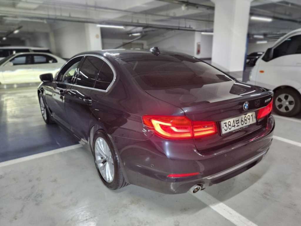 BMW 5 Series - Vista 3