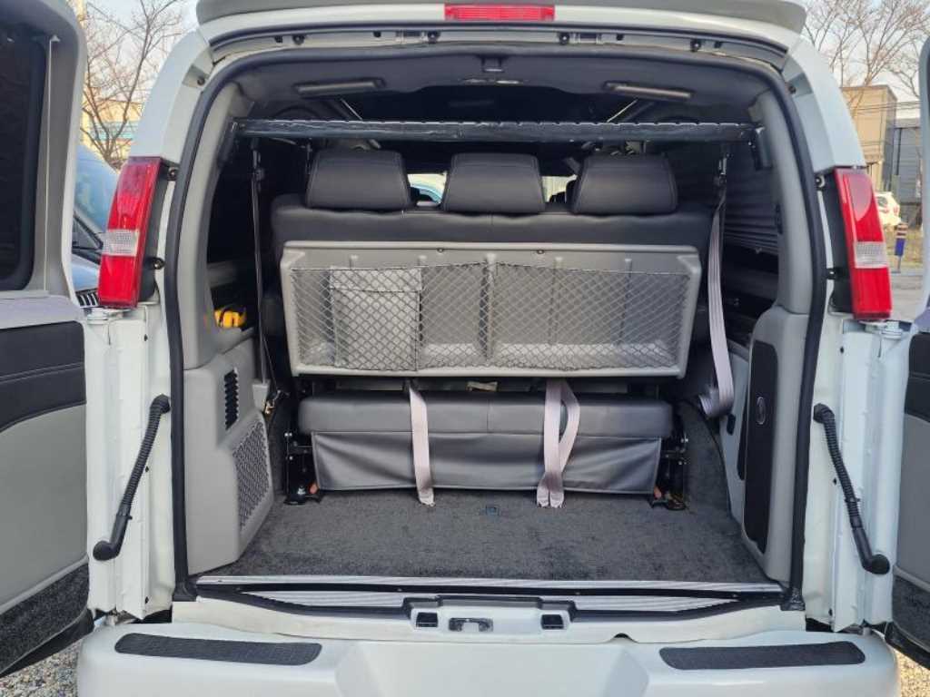 Chevrolet Express van 2017 Blanco - Importación desde Corea - HF Imports Iquique - Foto 17