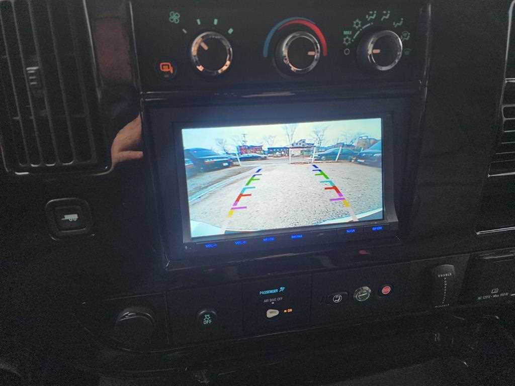 Chevrolet Express van - Vista 11