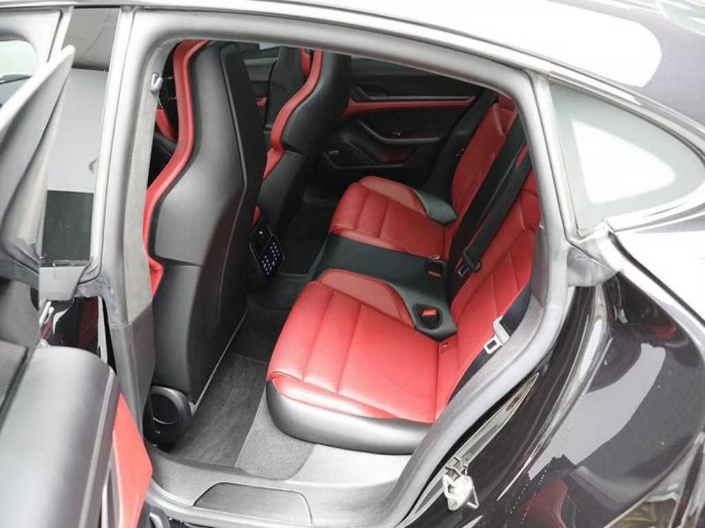 Porsche Taycan - Vista 8