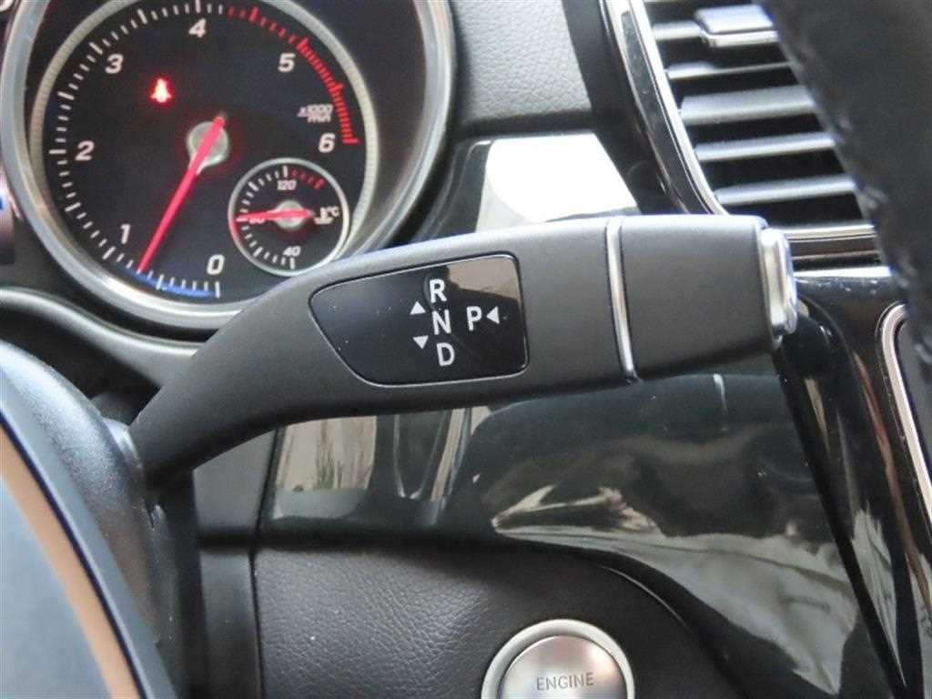 Mercedes Benz GLE Class - Vista 6