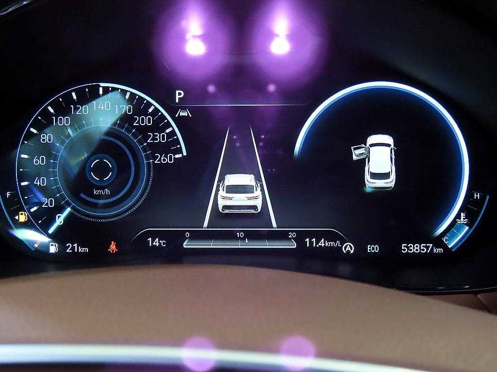 Genesis GV70 - Vista 9