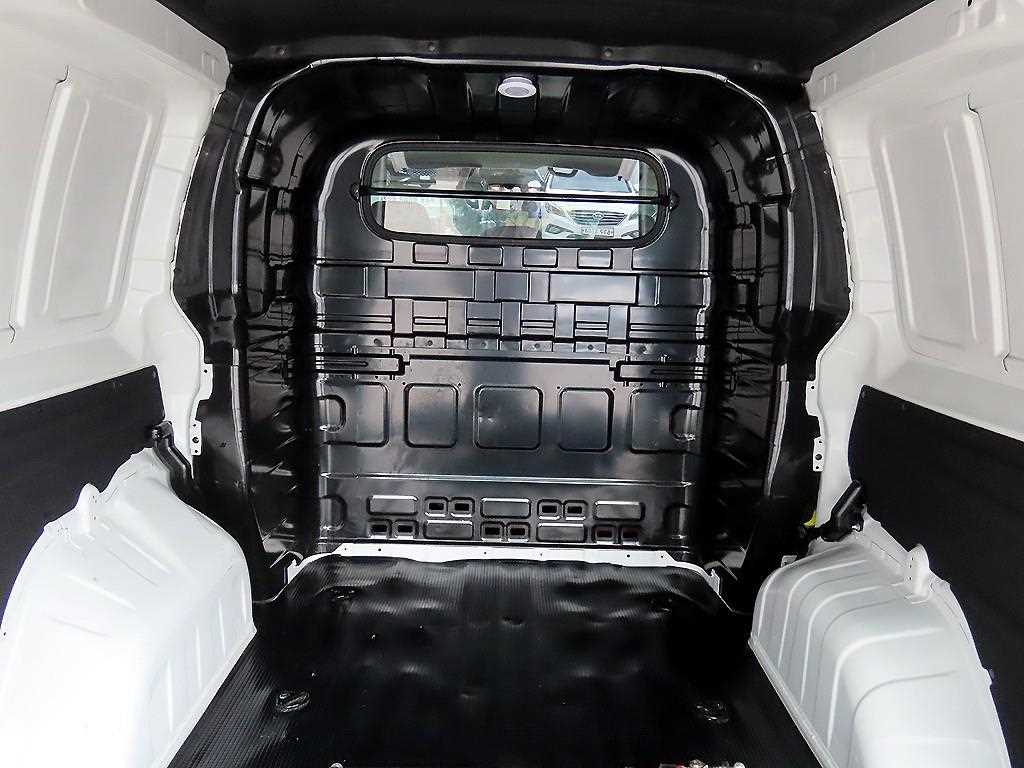 HYUNDAI Staria 2024 Blanco - Importación desde Corea - HF Imports Iquique - Foto 17