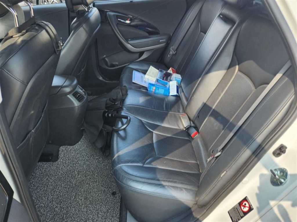 HYUNDAI Grandeur - Vista 6