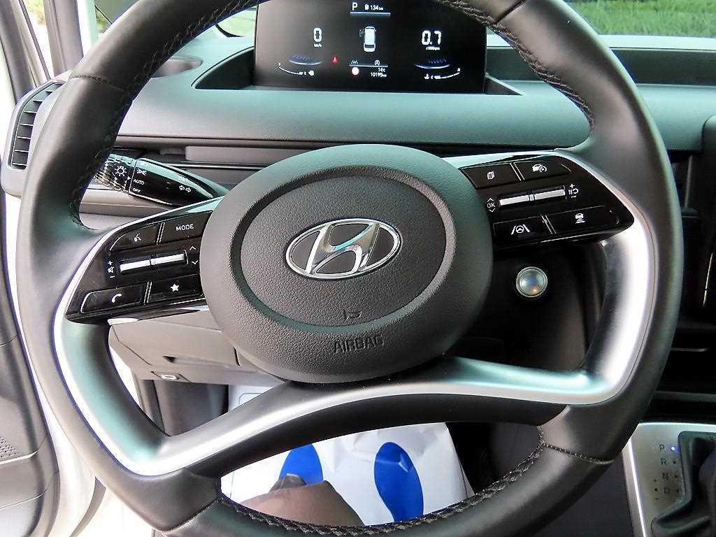 HYUNDAI Staria - Vista 8
