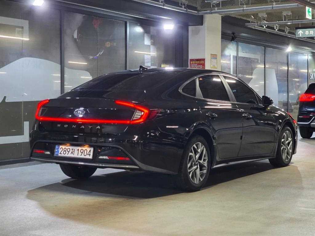 HYUNDAI Sonata - Vista 4