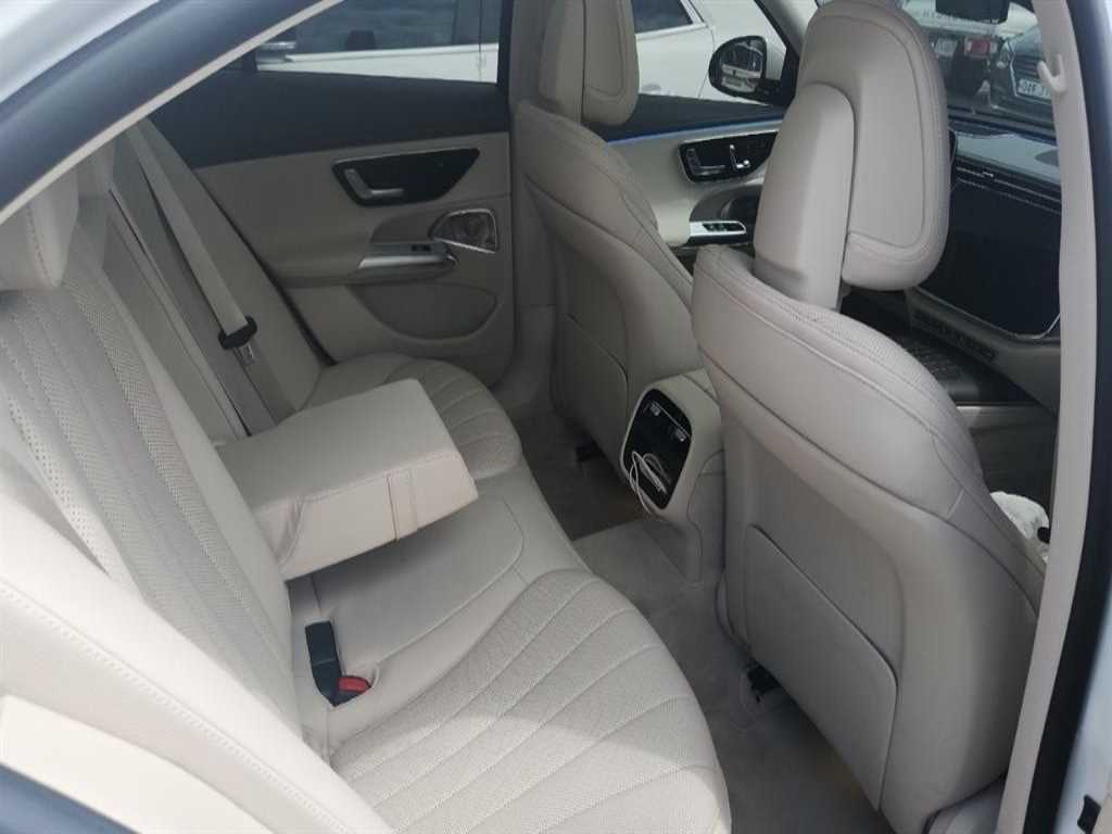 Mercedes Benz E class - Vista 8