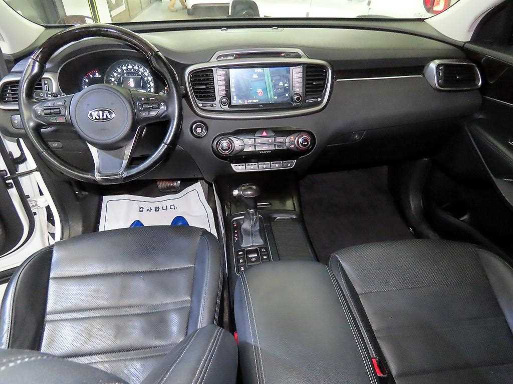 KIA Sorento - Vista 10