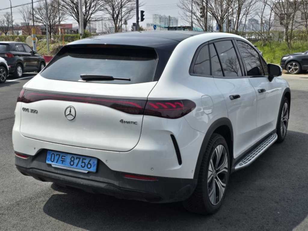 Mercedes Benz EQE - Vista 6