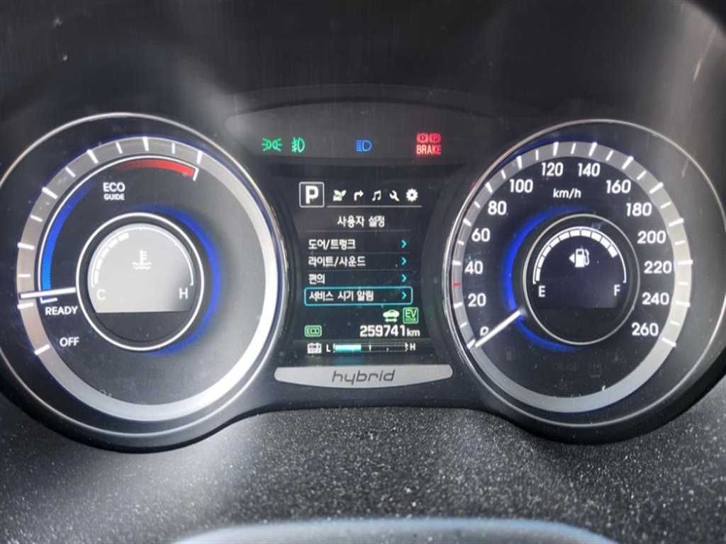 HYUNDAI Grandeur - Vista 8