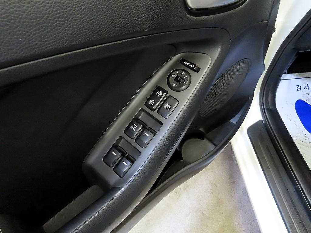 KIA K3 2017 Blanco - Importación desde Corea - HF Imports Iquique - Foto 13